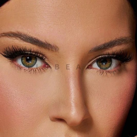 Grüne Kontaktlinsen mit Blauem Rand und Hellbraunem Mitte