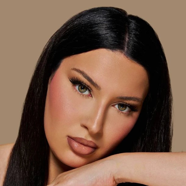 Grüne Kontaktlinsen mit Blauem Rand und Hellbraunem Mitte